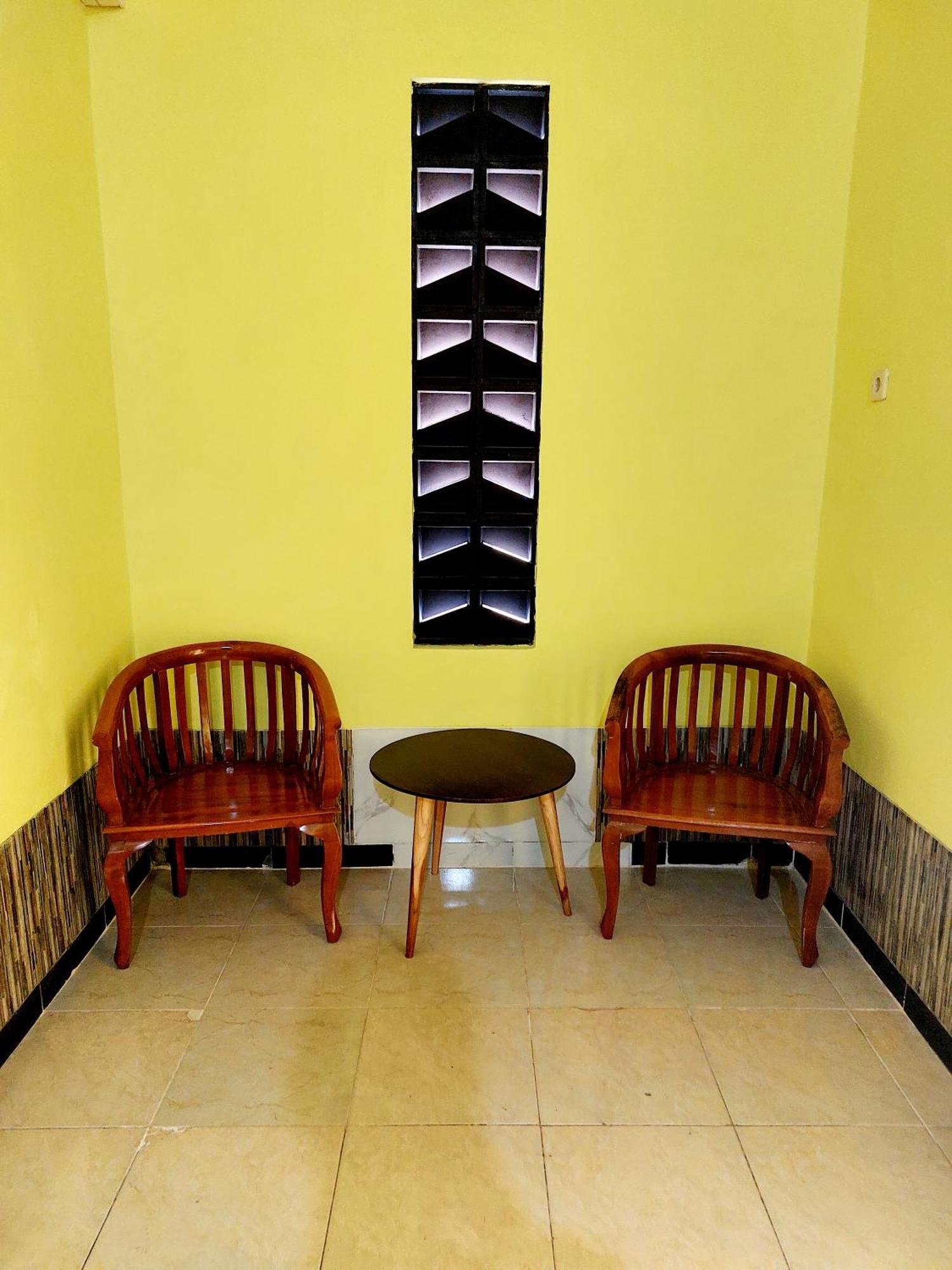 Griya Tugu Jogja Syariah Hotel Jogjakarta Buitenkant foto