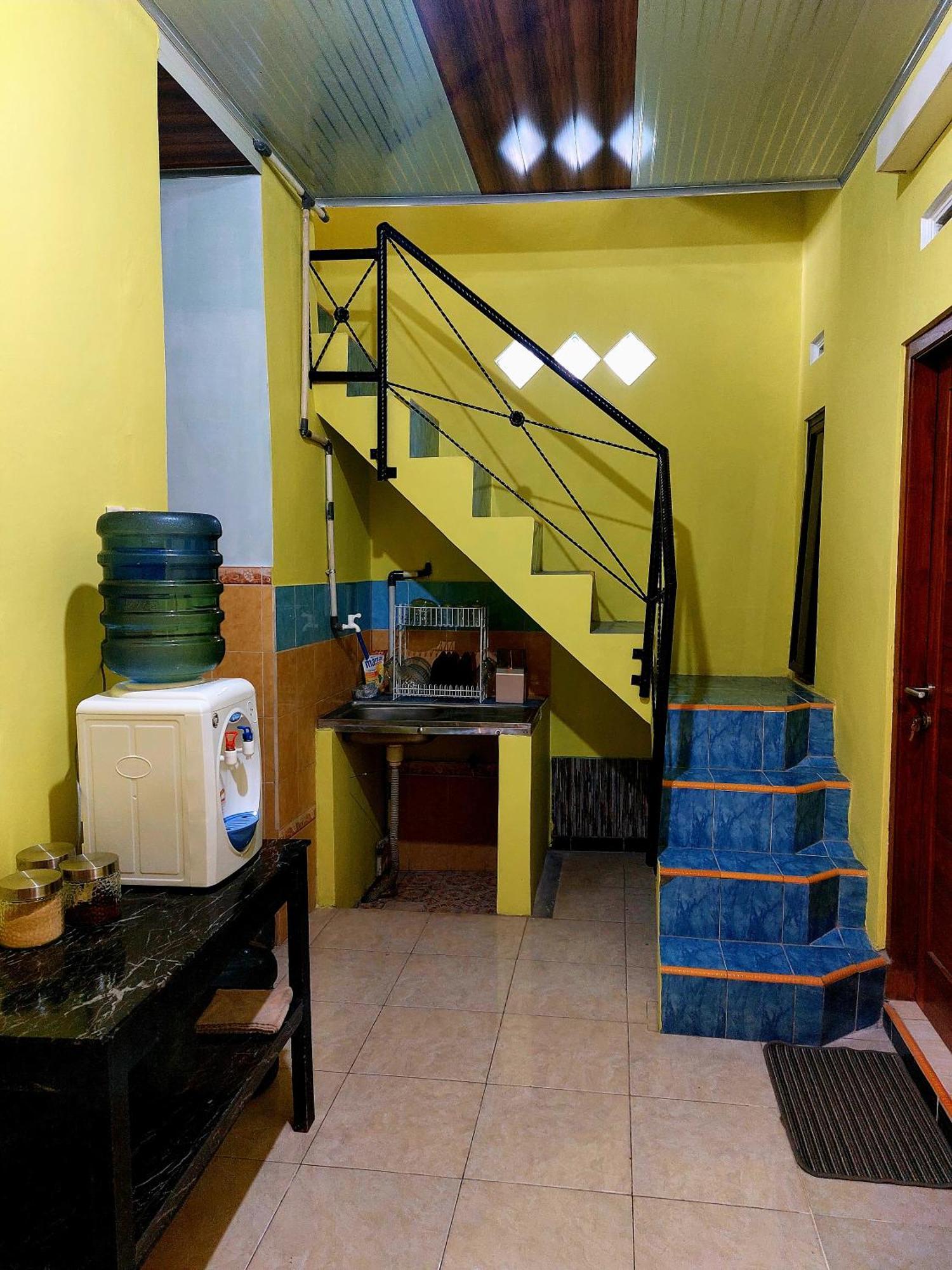 Griya Tugu Jogja Syariah Hotel Jogjakarta Buitenkant foto